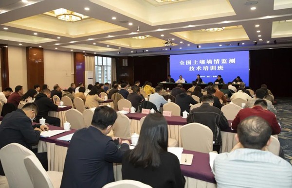 全国推进土壤墒情监测技术，托普云农助力绿色农业现代化发展