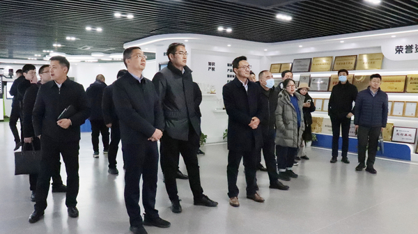 农业农村部信息中心与四川彭州、崇州市联合调研组赴托普云农考察