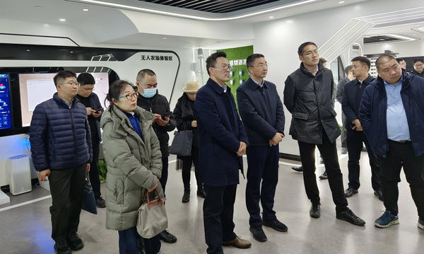 农业农村部信息中心与四川彭州、崇州市联合调研组赴托普云农考察
